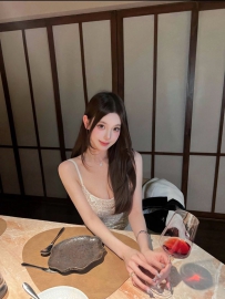 杭州02/165E前凸后翘